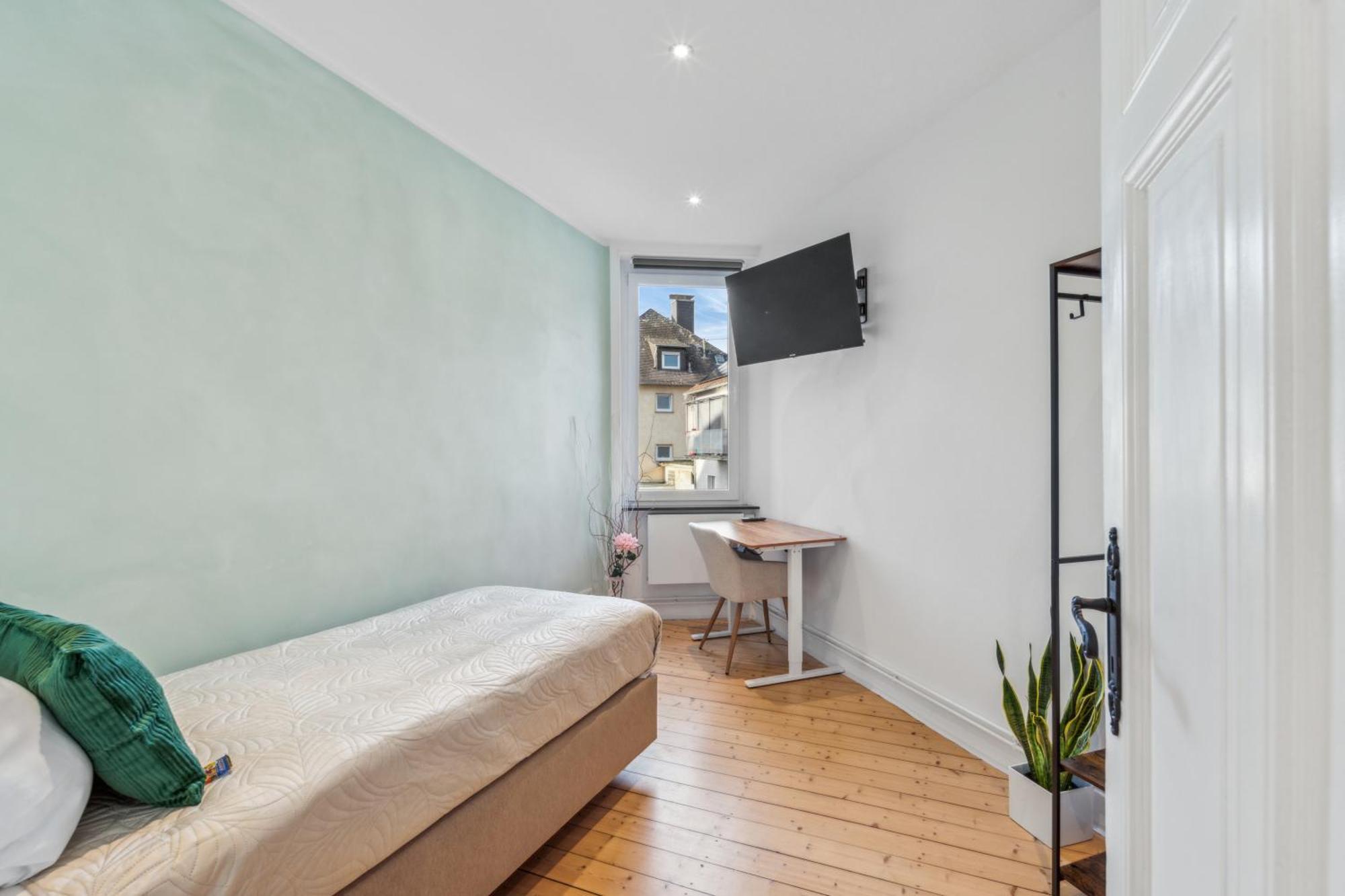 Apartment Home-on *